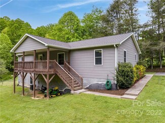 154 Walker Cove Rd, Black Mountain, NC 28711