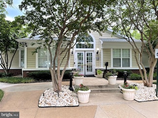 1641 International Dr Unit 418, McLean, VA 22102
