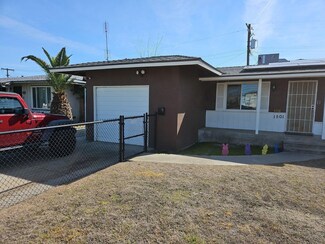1501 Oak St, Selma, CA 93662