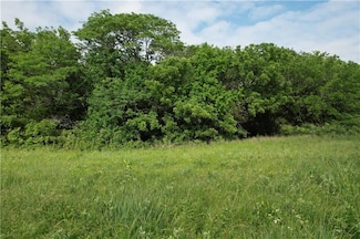 22 Ridge Crest Dr, Mound City, KS 66056