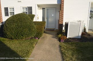 108 Walnut Dr, Spring Lake, NJ 07762