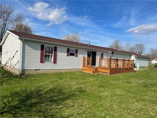 105 E Race St, Westport, IN 47283