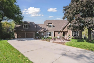 815 Alvarado Ln N, Plymouth, MN 55447