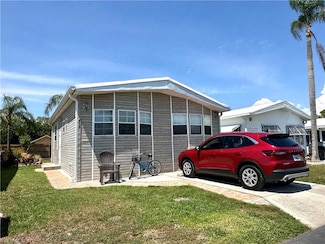 4580 Washington Way E, Estero, FL 33928