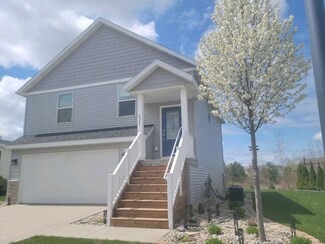 6557 Moss Lake Dr, Hudsonville, MI 49426