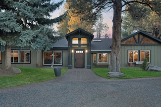 69019 Holmes Rd, Sisters, OR 97759