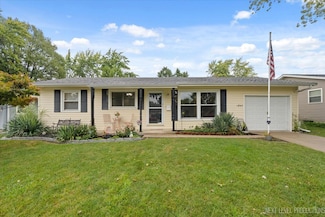 1843 Heather Dr, Aurora, IL 60506