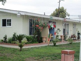 2074 S Pacific Ave, Santa Ana, CA 92704