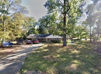 3507 Sherwood Dr, Greenville, MS 38703