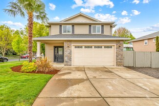 3608 Creek View Dr, Medford, OR 97504