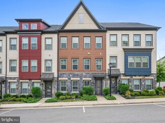 7841 Olivet Ct, Alexandria, VA 22315