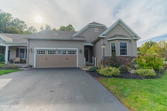 104 Sheldon Dr, Mechanicville, NY 12118