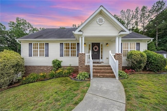 426 Carriage Ln, Linwood, NC 27299