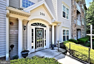100 Douglas Fir Dr Unit 104, Warrington, PA 18976