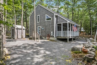 189 Ridge Rd, Frye Island, ME 04071