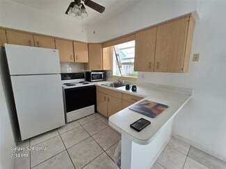 2222 Taylor St Unit 11, Hollywood, FL 33020