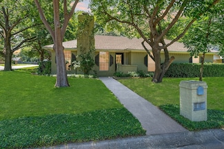 113 Diane Dr, Sanger, TX 76266