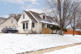 401 Valhigh Rd, West Des Moines, IA 50265
