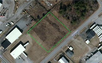 311 33rd Street Ct NE, Hickory, NC 28601