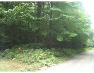 4 Indian Oven Rd, Worthington, MA 01098