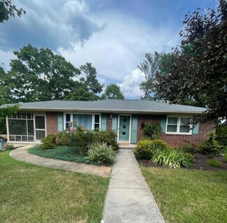 132 Chatham Ct, Danville, VA 24540