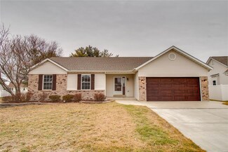 34 Suffolk Dr, Saint Charles, MO 63301