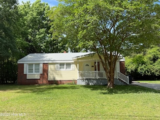417 Decatur Rd, Jacksonville, NC 28540