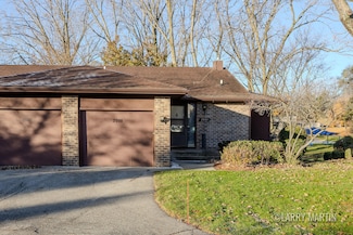 2098 Cranbrook Dr NE Unit 51, Grand Rapids, MI 49505