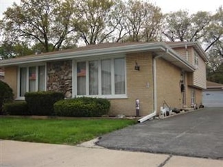 6715 41st St, Berwyn, IL 60402