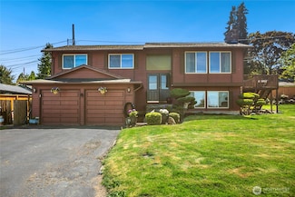 7637 S Mission Dr, Seattle, WA 98178