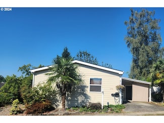 1208 W C Ave, La Center, WA 98629