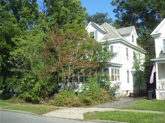 816 Turtle St, Syracuse, NY 13208