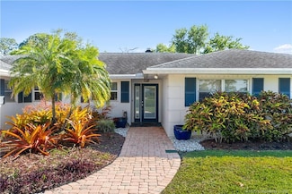 853 NW Spruce Ridge Dr, Stuart, FL 34994