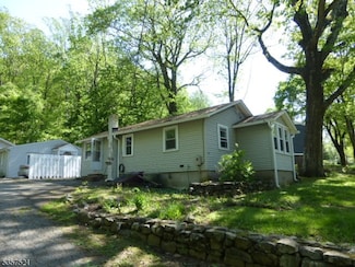 25 Thurmont Rd, Denville, NJ 07834