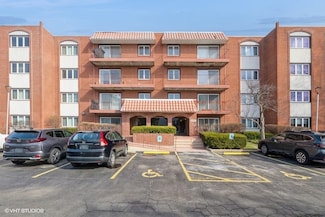 2066 Saint Johns Ave Unit 103, Highland Park, IL 60035