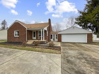 645 Elm St, Struthers, OH 44471
