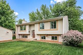 11560 Red Fox Dr, Maple Grove, MN 55369