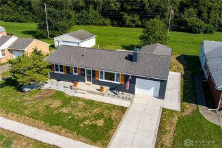 178 Roselawn Dr, Xenia, OH 45385
