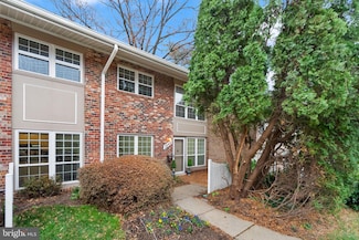 1949 Kennedy Dr, McLean, VA 22102