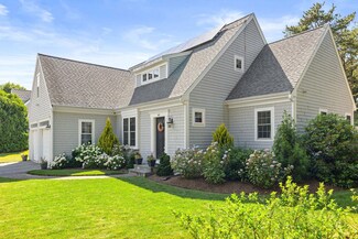 48 Meadowbrook Rd, Mashpee, MA 02649