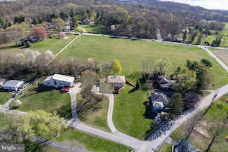 896 Hershey Heights Rd, Hanover, PA 17331