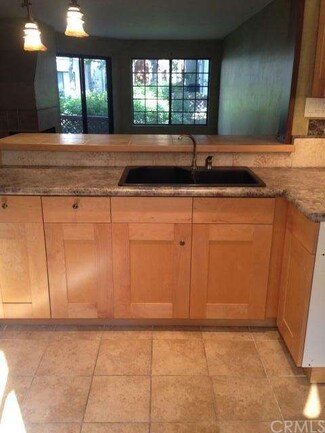 700 E Lake Dr Unit 79, Orange, CA 92866