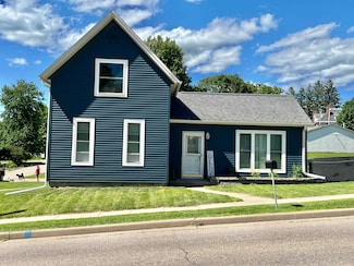 715 Fountain St, Mineral Point, WI 53565