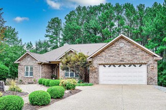 352 Maderas Dr, Hot Springs Village, AR 71909
