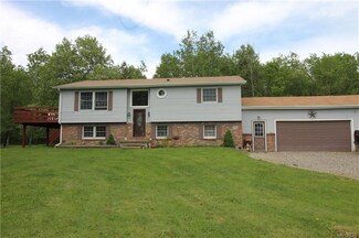 782 W Hughes Rd, Arcade, NY 14009