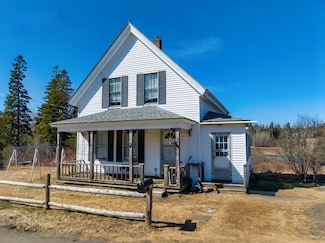 343 Dixie Rd, Lubec, ME 04652