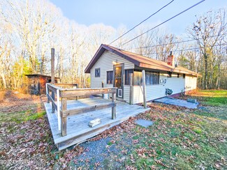 122 Magerle Rd, Hawley, PA 18428