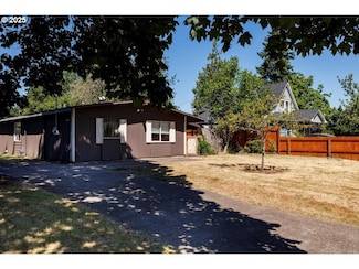 1915 NE 126th Place, Portland, OR 97230