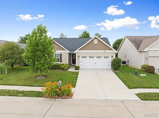 1003 Koenig Dr, Godfrey, IL 62035