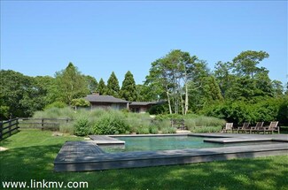 3 Pepperbush Ln, Chilmark, MA 02535